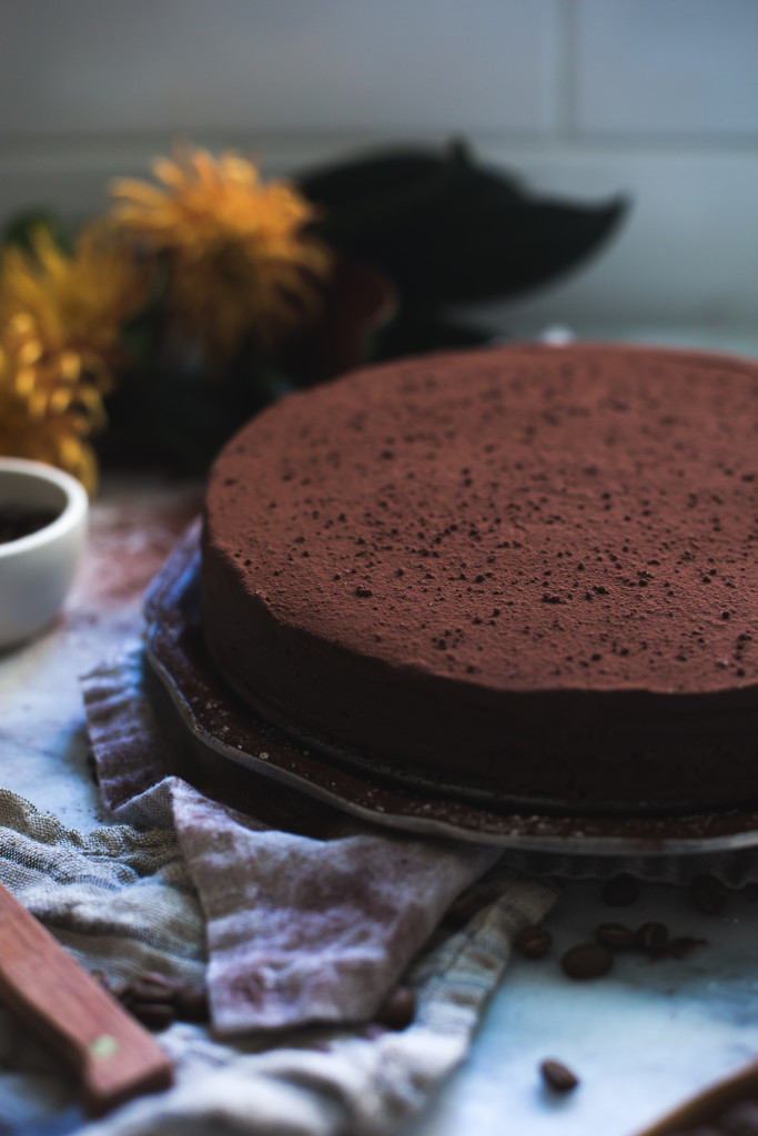 dark chocolate and bourbon cream fudge cake // ohhoneybakes.com